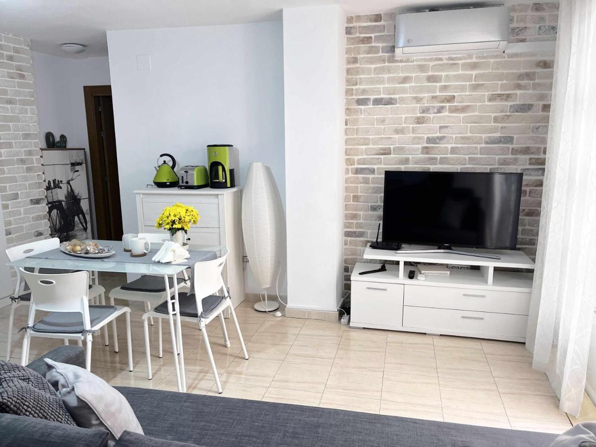 Apt Historic Center Malaga Free Parking מראה חיצוני תמונה