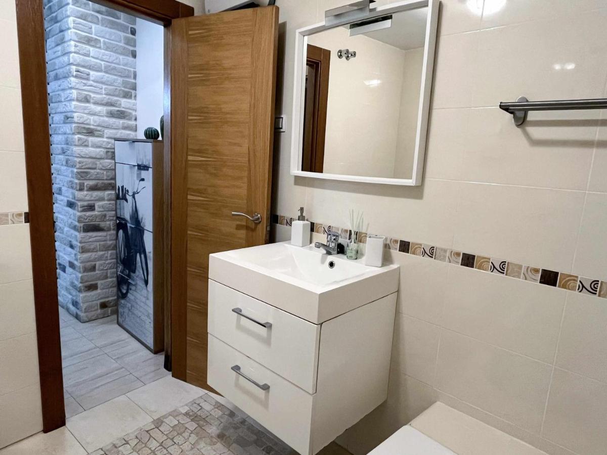 Apt Historic Center Malaga Free Parking מראה חיצוני תמונה